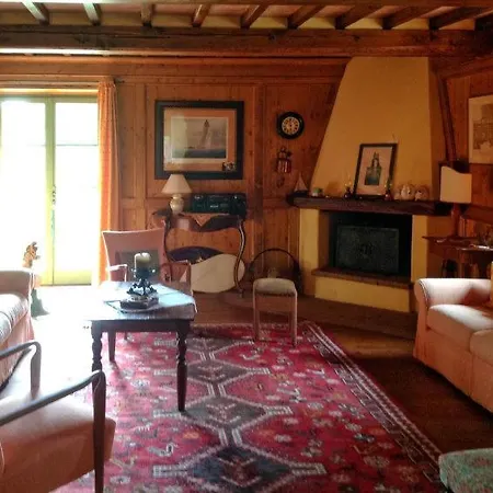 בית נופש Montecolognola Sleeps 16 Pool Wifi Monte del Lago