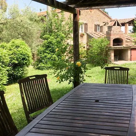 Montecolognola Sleeps 16 Pool Wifi Holiday home *