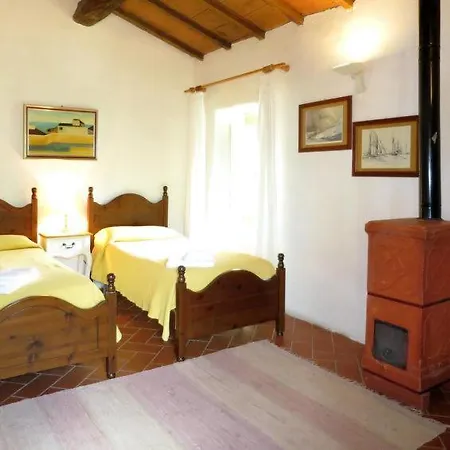 Montecolognola Sleeps 16 Pool Wifi Holiday home Monte del Lago
