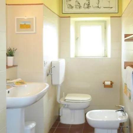 בית נופש Montecolognola Sleeps 16 Pool Wifi
