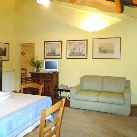 Montecolognola Sleeps 16 Pool Wifi בית נופש *