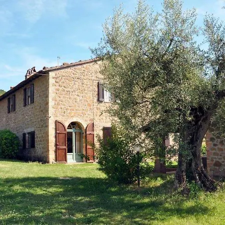 Montecolognola Sleeps 16 Pool Wifi Holiday home Monte del Lago