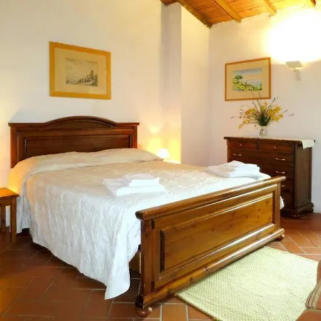 Montecolognola Sleeps 16 Pool Wifi Holiday home Monte del Lago